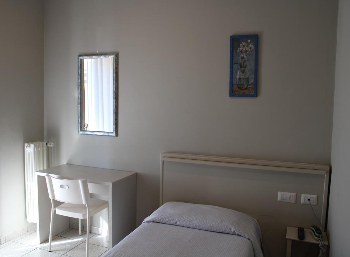 Hotel Delfina Signa Exterior photo