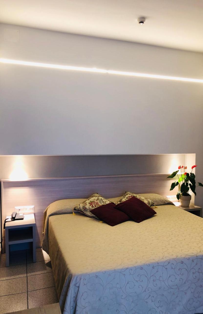 Hotel Delfina Signa Exterior photo